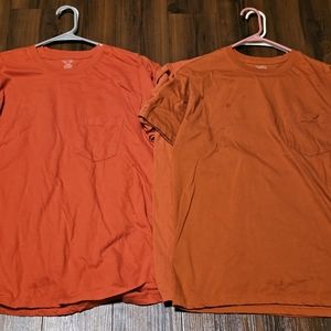 4 men's medium orange shirts